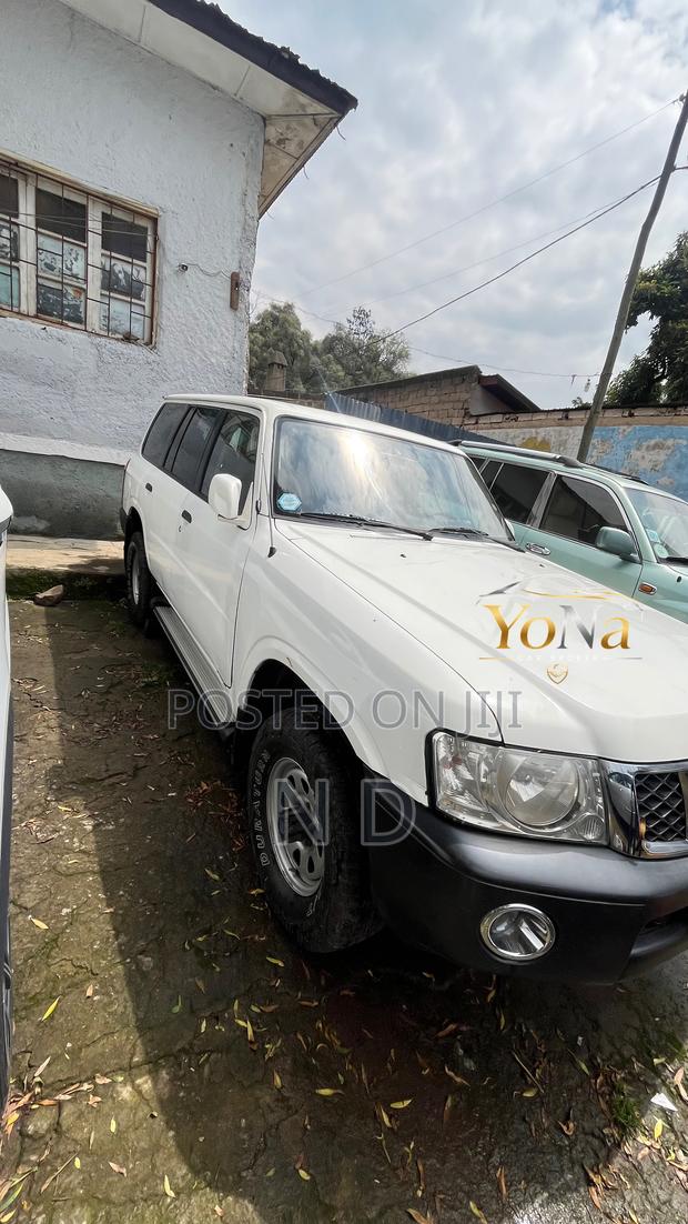 Nissan Patrol 2008 White