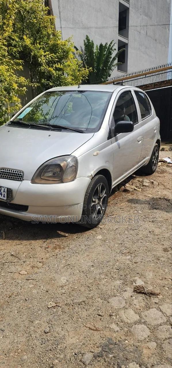 Toyota Vitz 1999 Gray