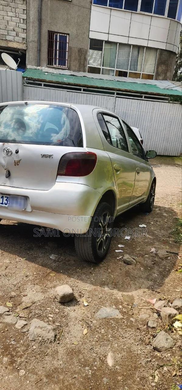 Toyota Vitz 1999 Gray