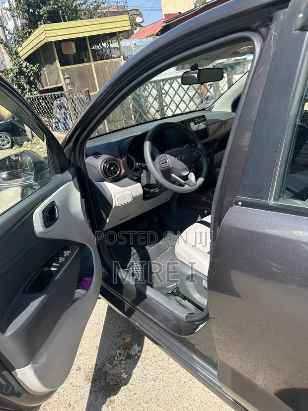 Hyundai I10 2022 Gray