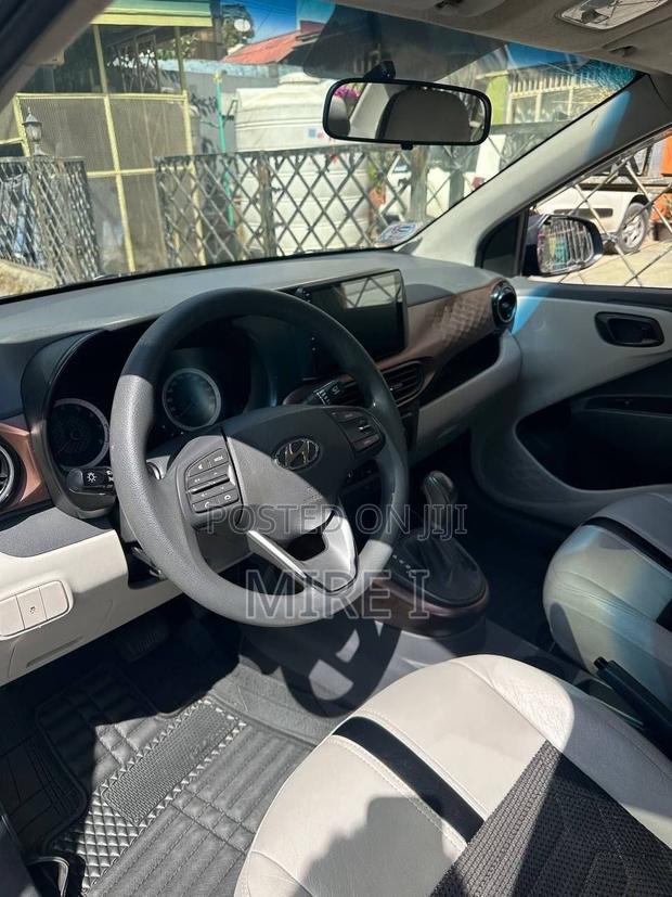 Hyundai I10 2022 Gray