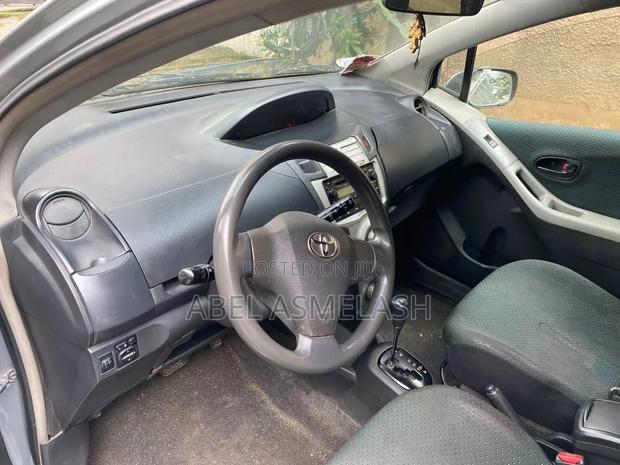 Toyota Yaris 2006 Gray