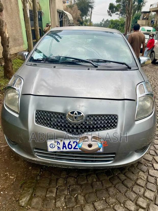 Toyota Yaris 2006 Gray