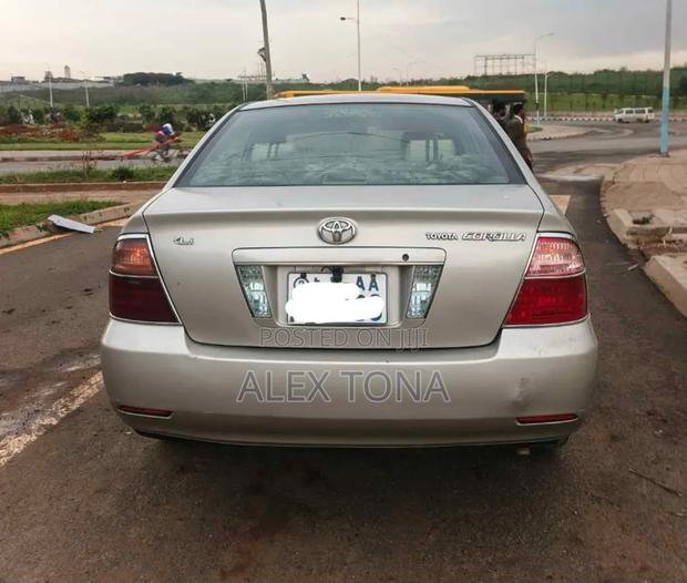 Toyota Corolla 2007 Gold