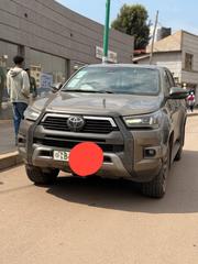 Toyota Hilux 2022 Gray for sale