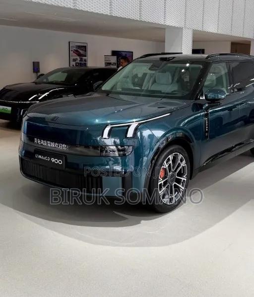 New Lynk & Co 900 2025