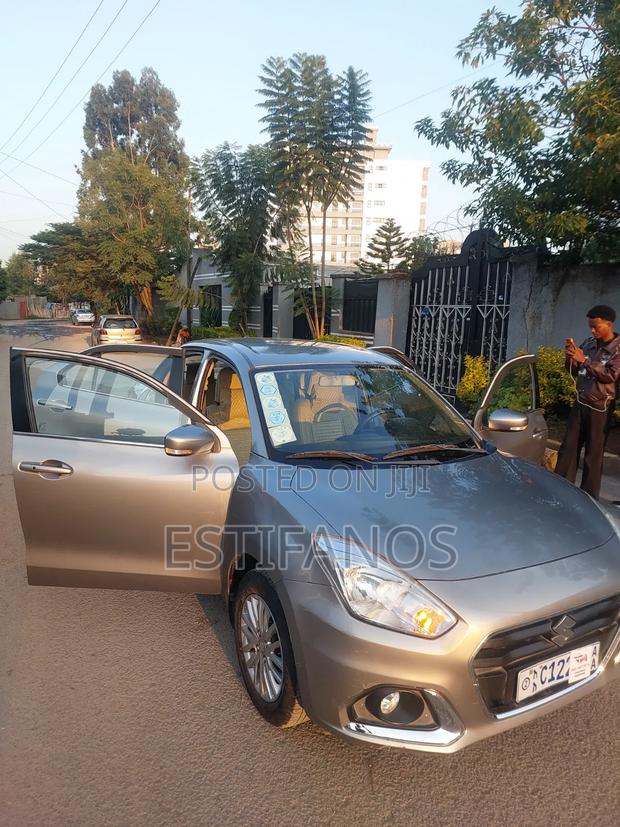 Suzuki Dzire 2022 Silver