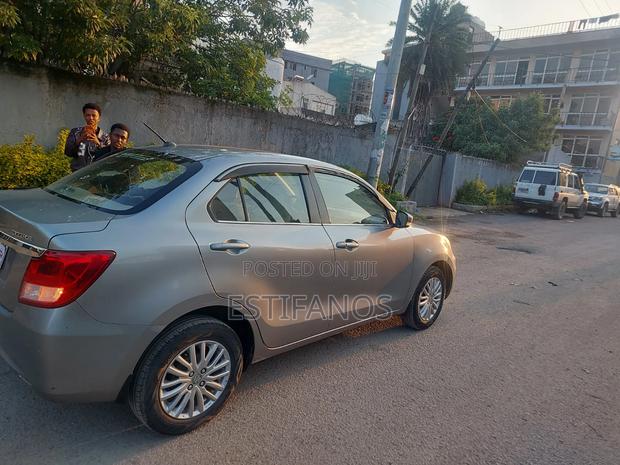 Suzuki Dzire 2022 Silver