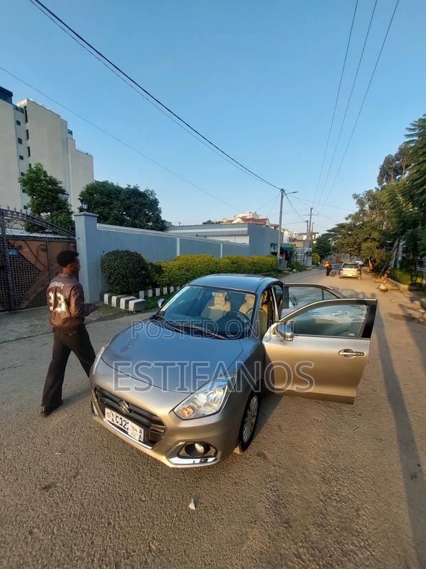 Suzuki Dzire 2022 Silver