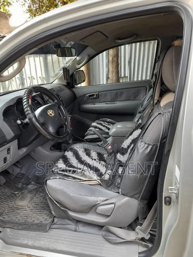 Toyota Hilux 2007 Silver