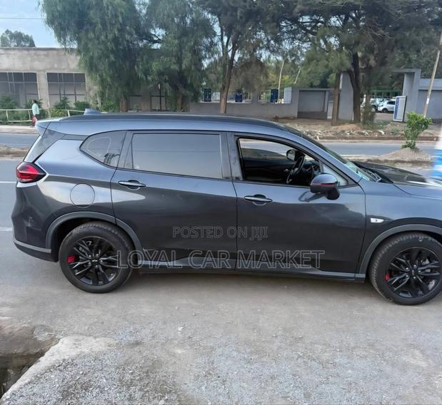 Chevrolet Orlando 2024 Gray