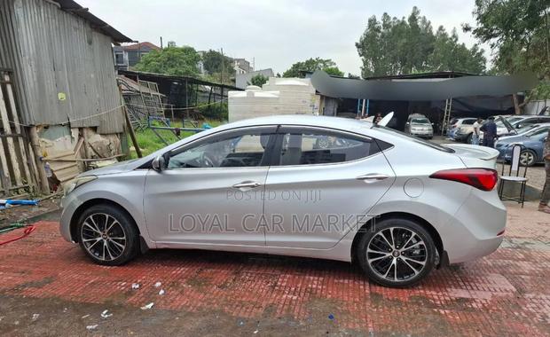 Hyundai Avante 2015 Silver