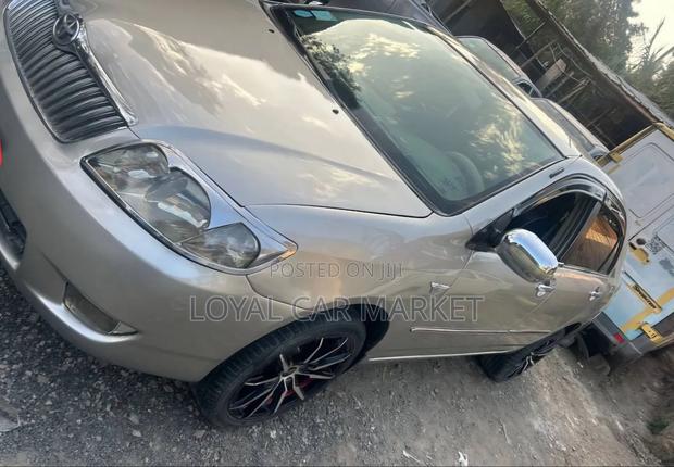 Toyota Corolla 2007 Ivory