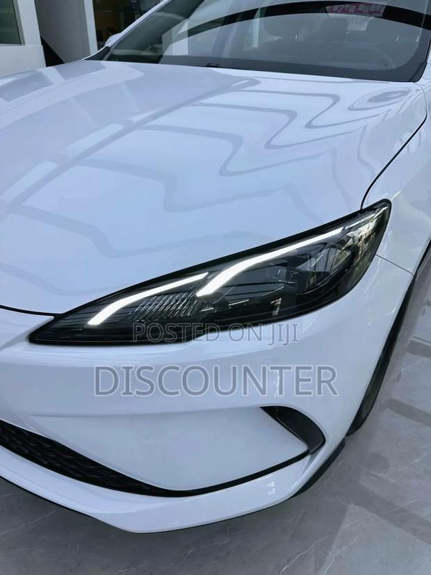New BYD Seal 05 DM-i 2025 White