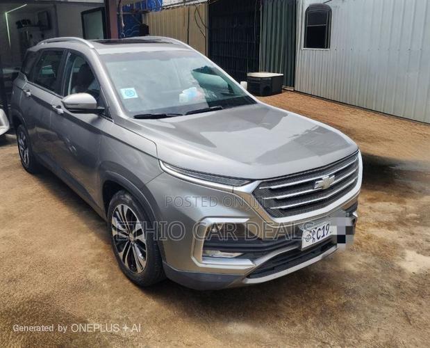 Chevrolet Captiva 2022 Gray