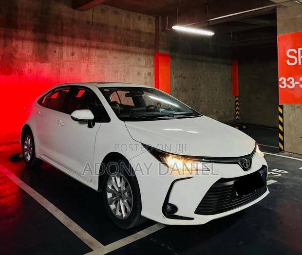 Toyota Corolla 2022 White