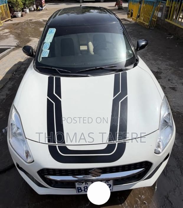 Suzuki Swift 2022 White