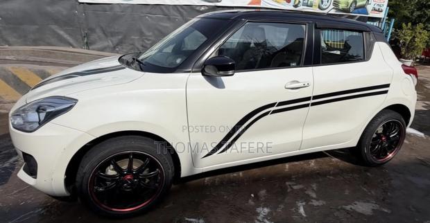 Suzuki Swift 2022 White
