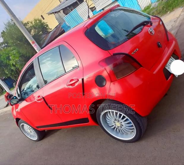 Toyota Yaris 2006 Red