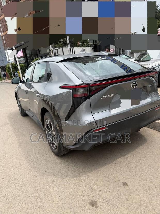 Toyota bZ4X 71.4 kWh AWD 2022 Gray