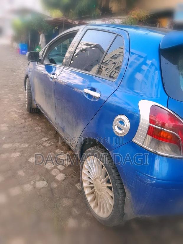 Toyota Yaris 2010 Blue