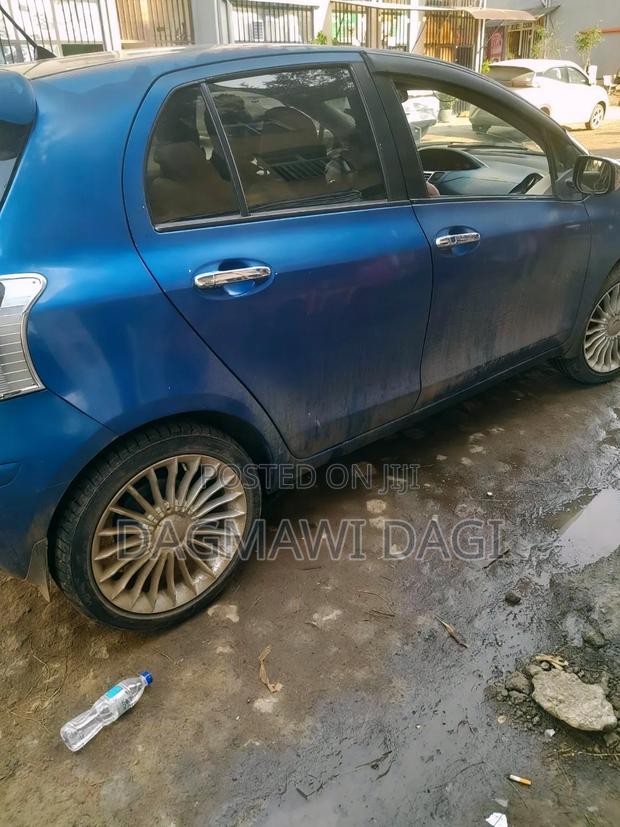 Toyota Yaris 2010 Blue