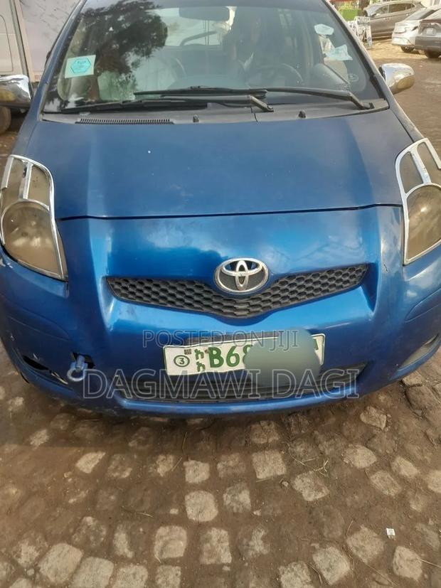 Toyota Yaris 2010 Blue