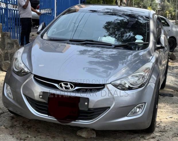 Hyundai Avante 2013 Gray