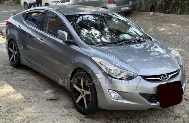 Hyundai Avante 2013 Gray