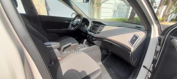 Hyundai Creta 2017 Pink