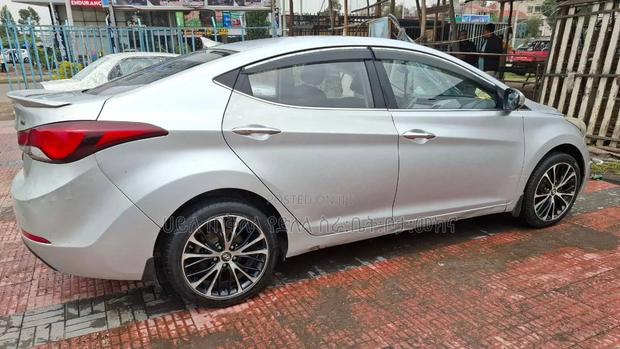 Hyundai Avante 2015 Purple