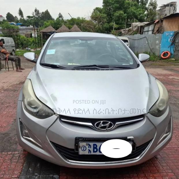 Hyundai Avante 2015 Purple