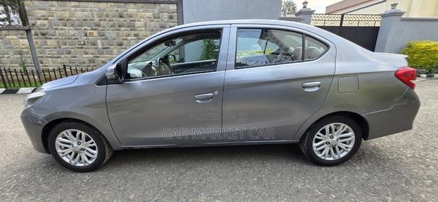 Mitsubishi Attrage 2021 Silver