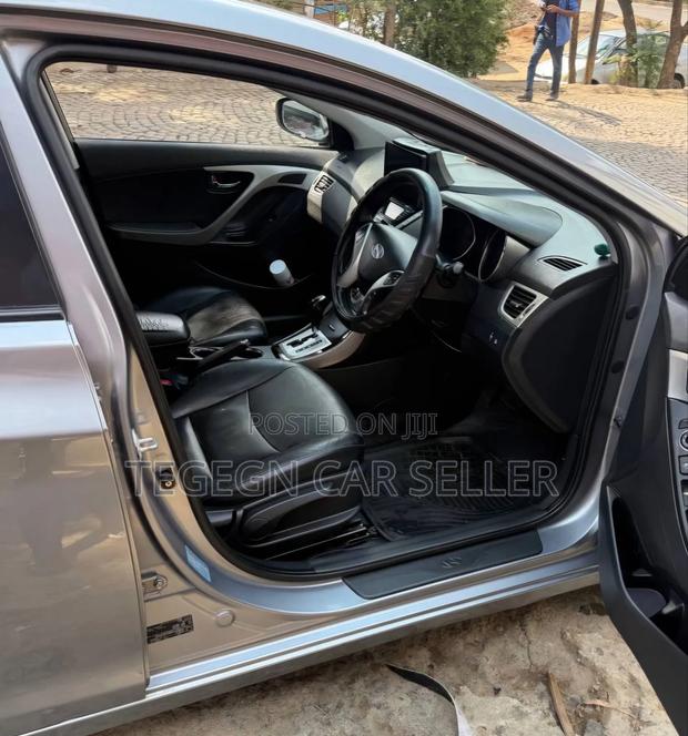 Hyundai Avante 2013 Gray
