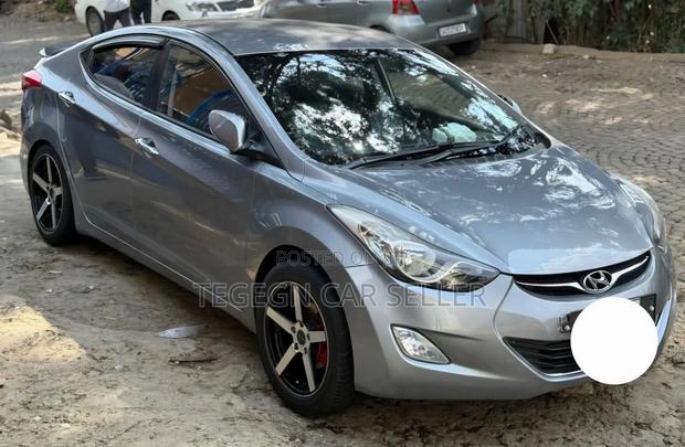 Hyundai Avante 2013 Gray