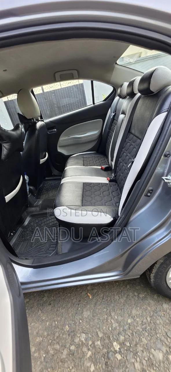 Mitsubishi Attrage 2021 Gray