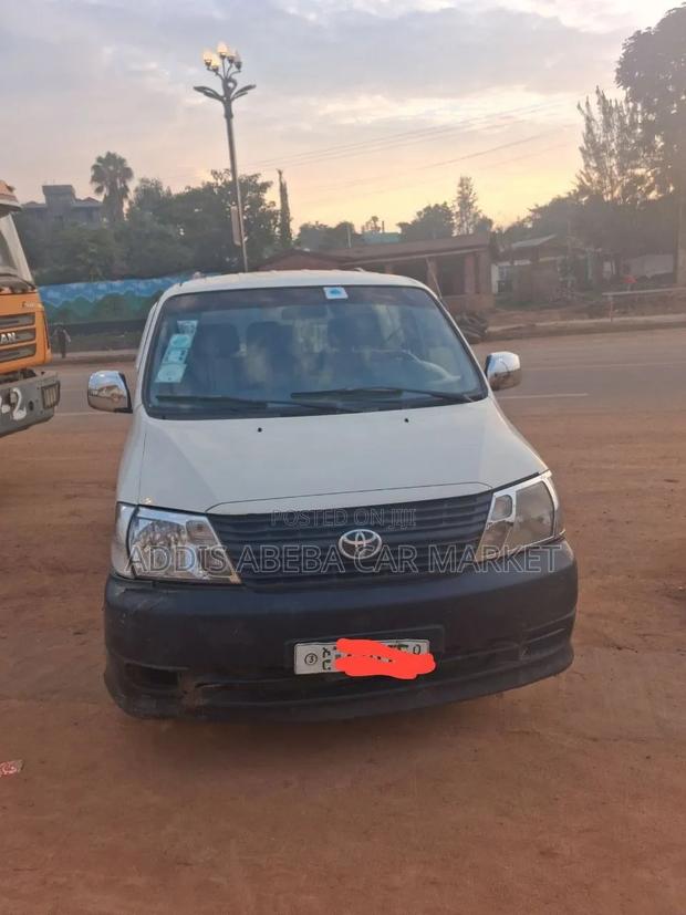 Toyota Avanza 2008 White