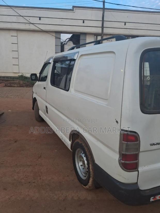 Toyota Avanza 2008 White