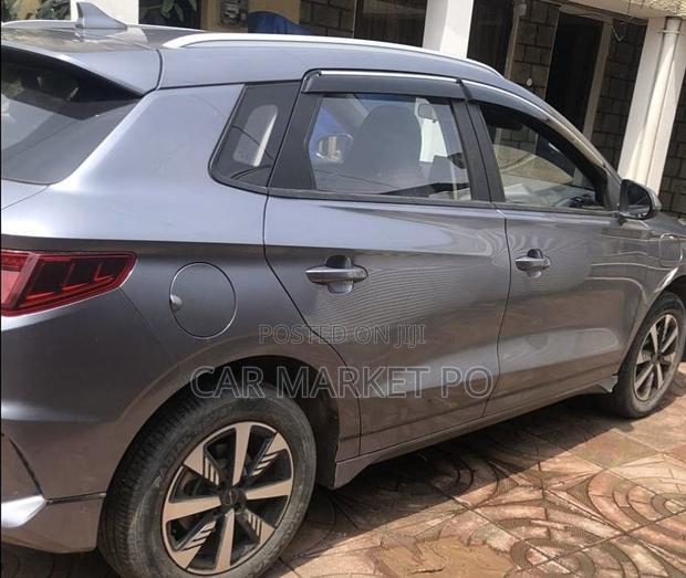 BYD E2 43 kWh 94 hp FWD 2025 Gray