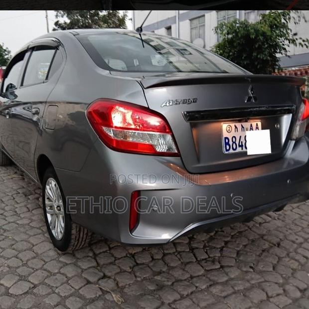 Mitsubishi Attrage 2022 Gray