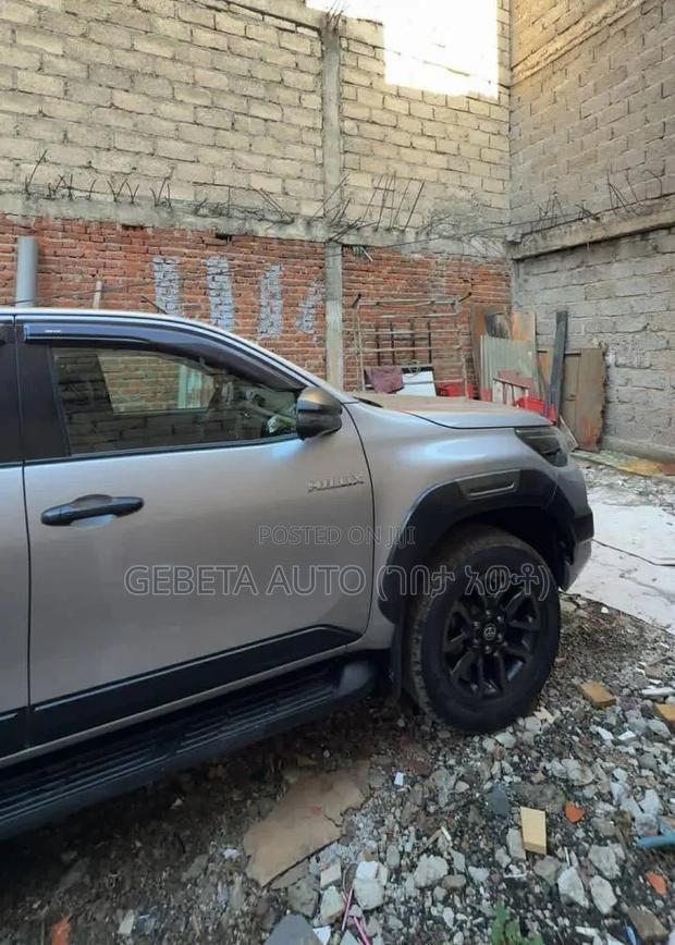 Toyota Hilux 2023