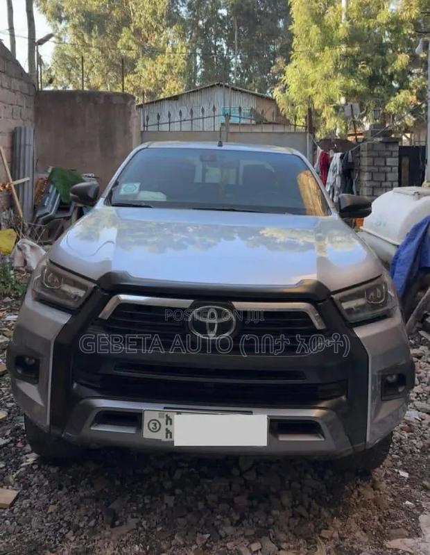 Toyota Hilux 2023