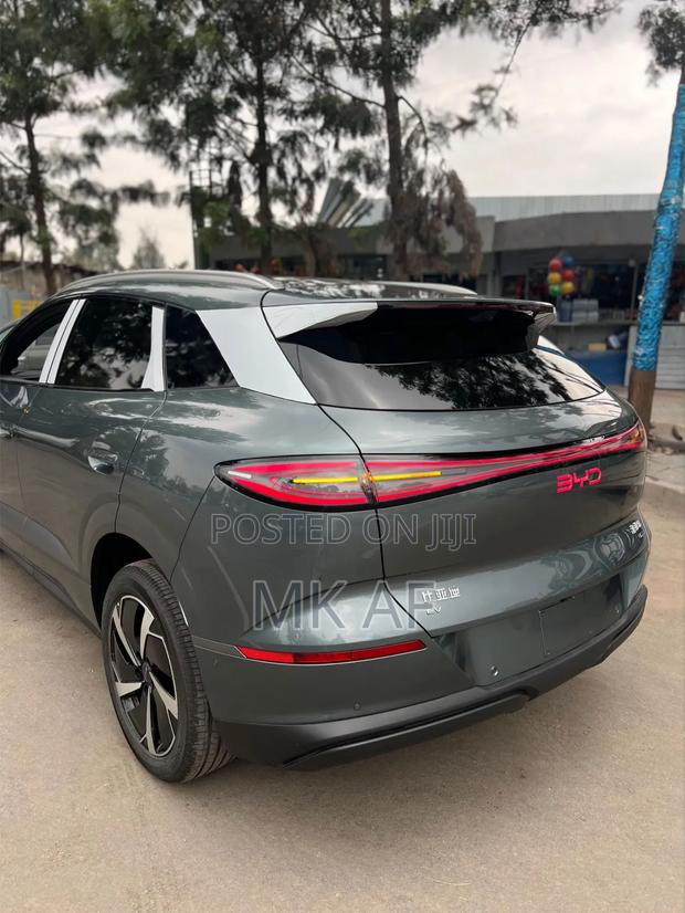 New BYD Seal 6 EV Premium 2026 Green