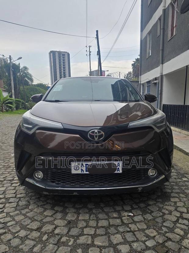 Toyota C-HR 2018 Brown