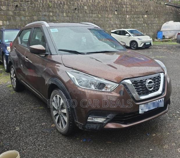Nissan Kicks 2018 Brown