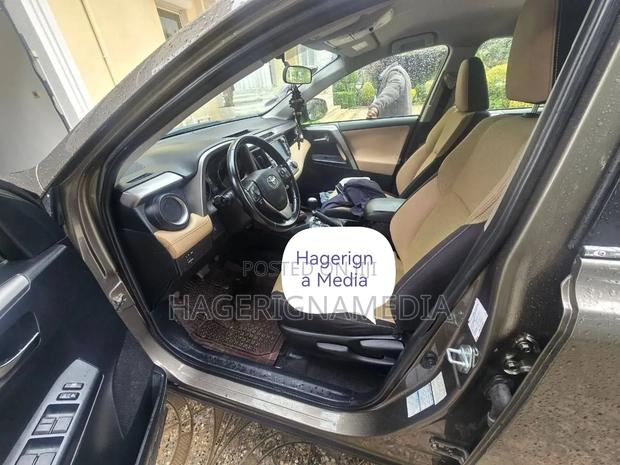 Toyota RAV4 2017 Gray