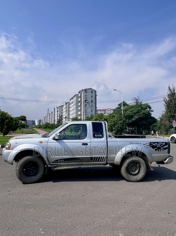 Nissan Navara 2004 Silver
