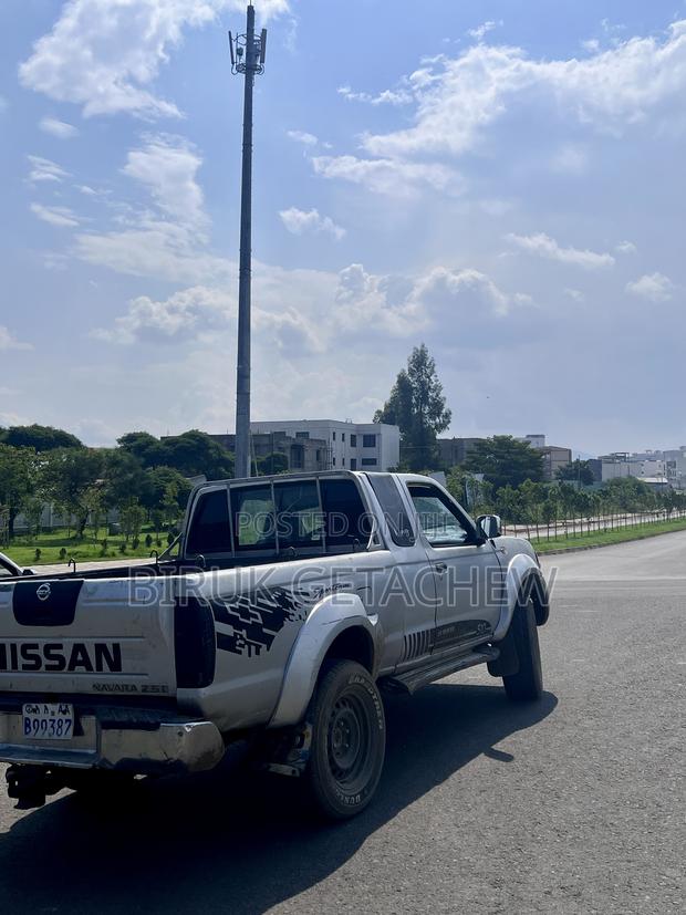 Nissan Navara 2004 Silver