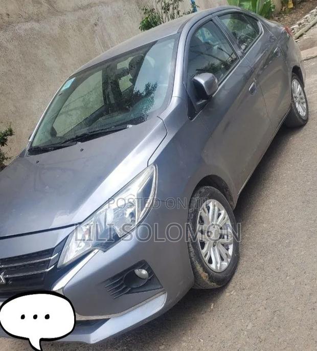 Mitsubishi Attrage 2021 Gray