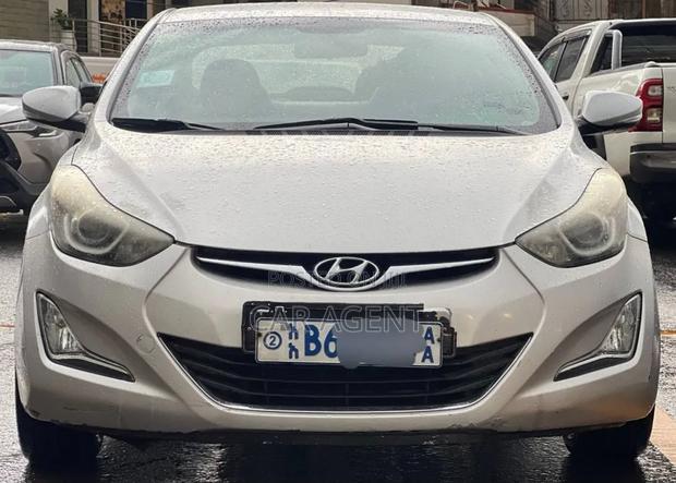 Hyundai Avante 2015 Gray